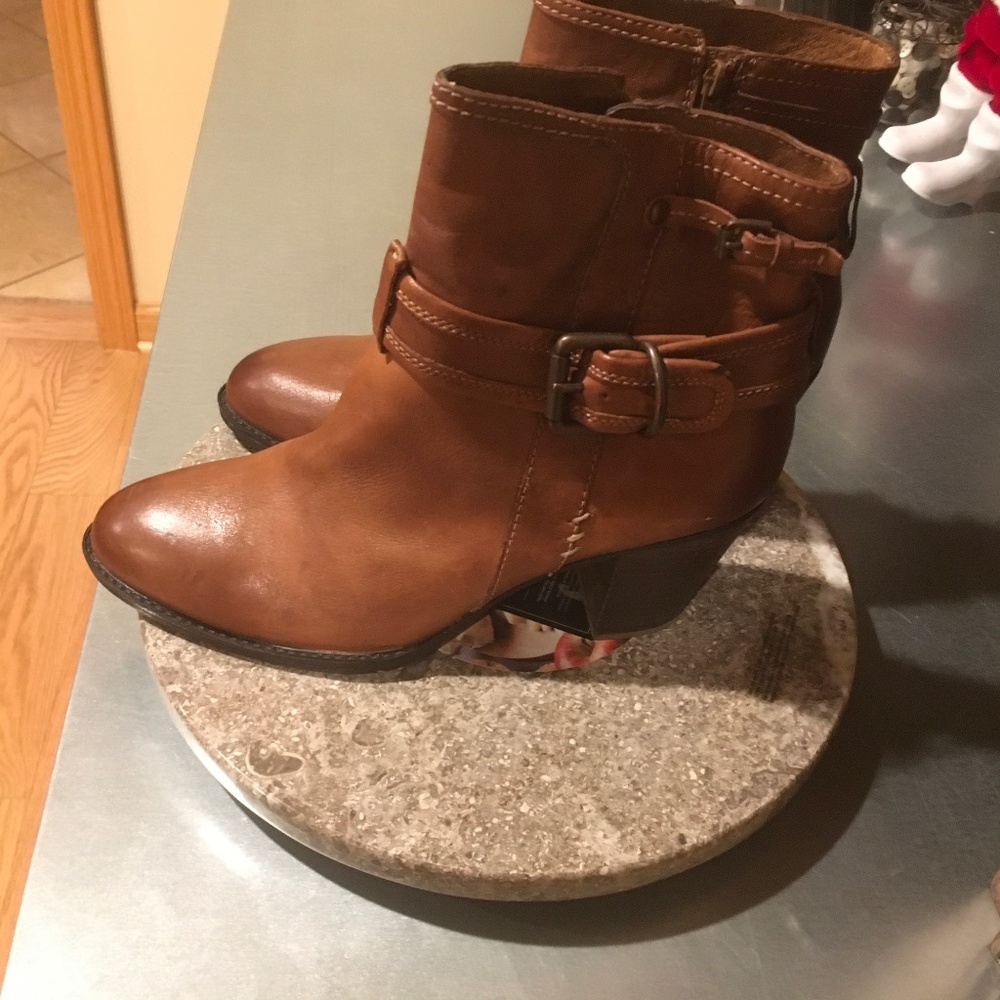 Sofft boots-new wot